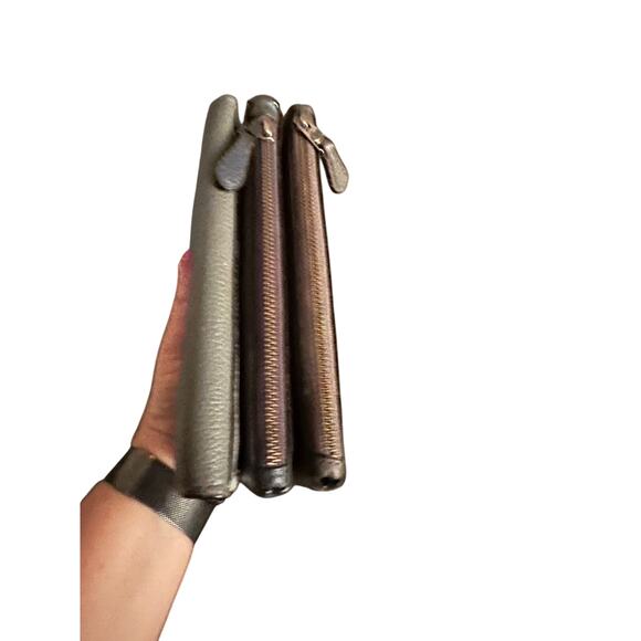 Coach Triple Pebble Zip Wallet Clutch Wristlet Blue Gray Women's EUC - Picture 10 of 10